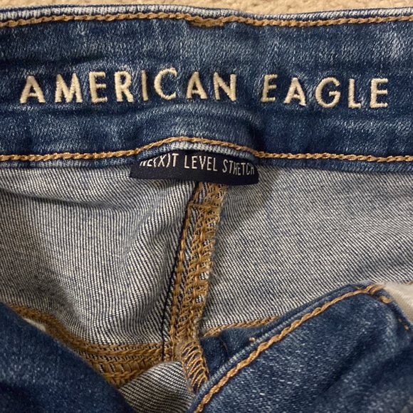 American Eagle Hi-Rise Shortie jean shorts - Picture 4 of 8